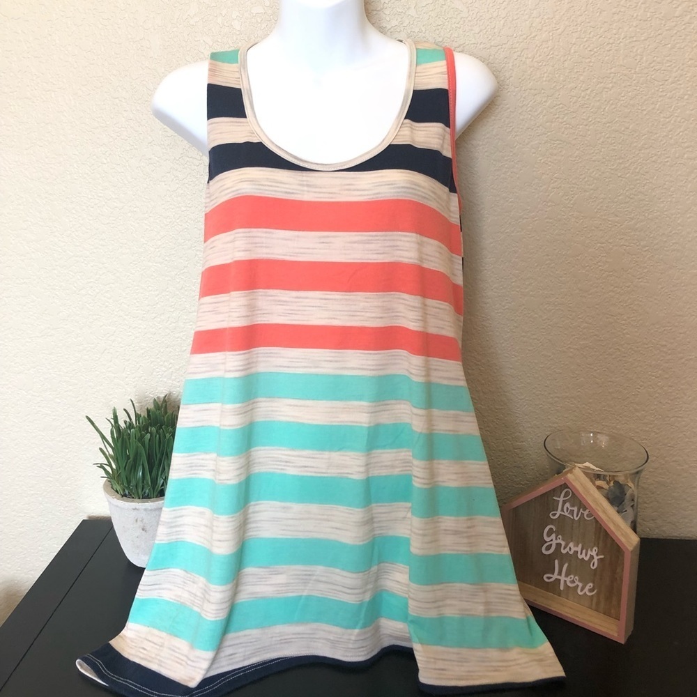 Lavish‎ Maternity top crochet stripes